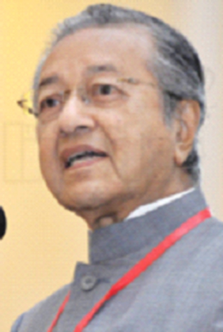 Economic woes not my doing: Mahathir